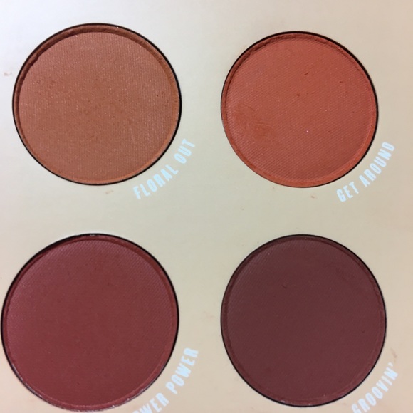 Colourpop’s Big Poppy eyeshadow palette - Picture 5 of 13